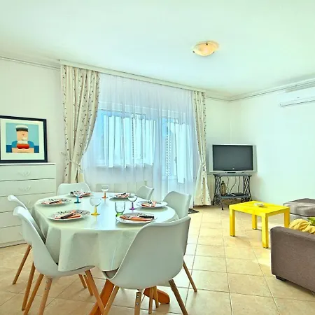 Vikendica Modern Holiday With Private Pool In Marcana